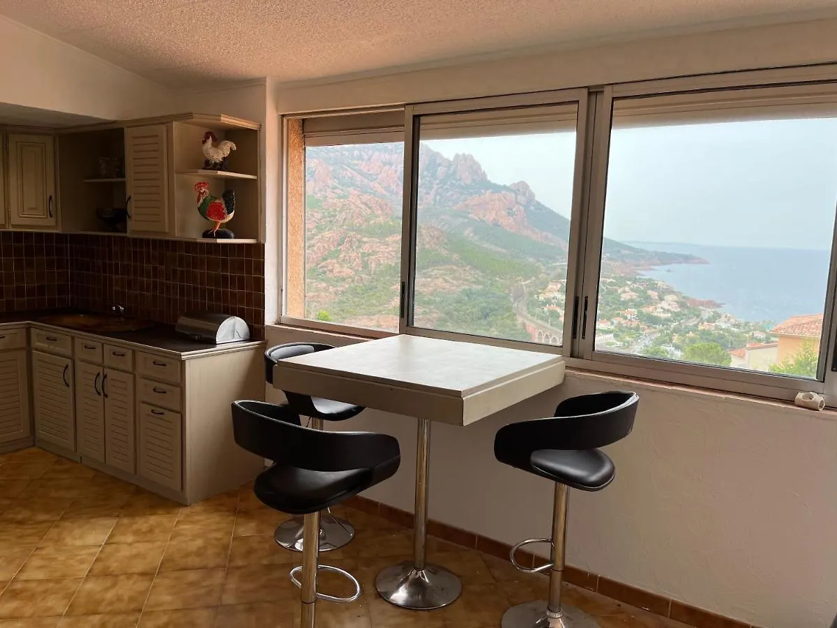 Appartement 48 m2 climatisé vue mer terrasse 41m2 vue mer Antheor-Cap-Roux